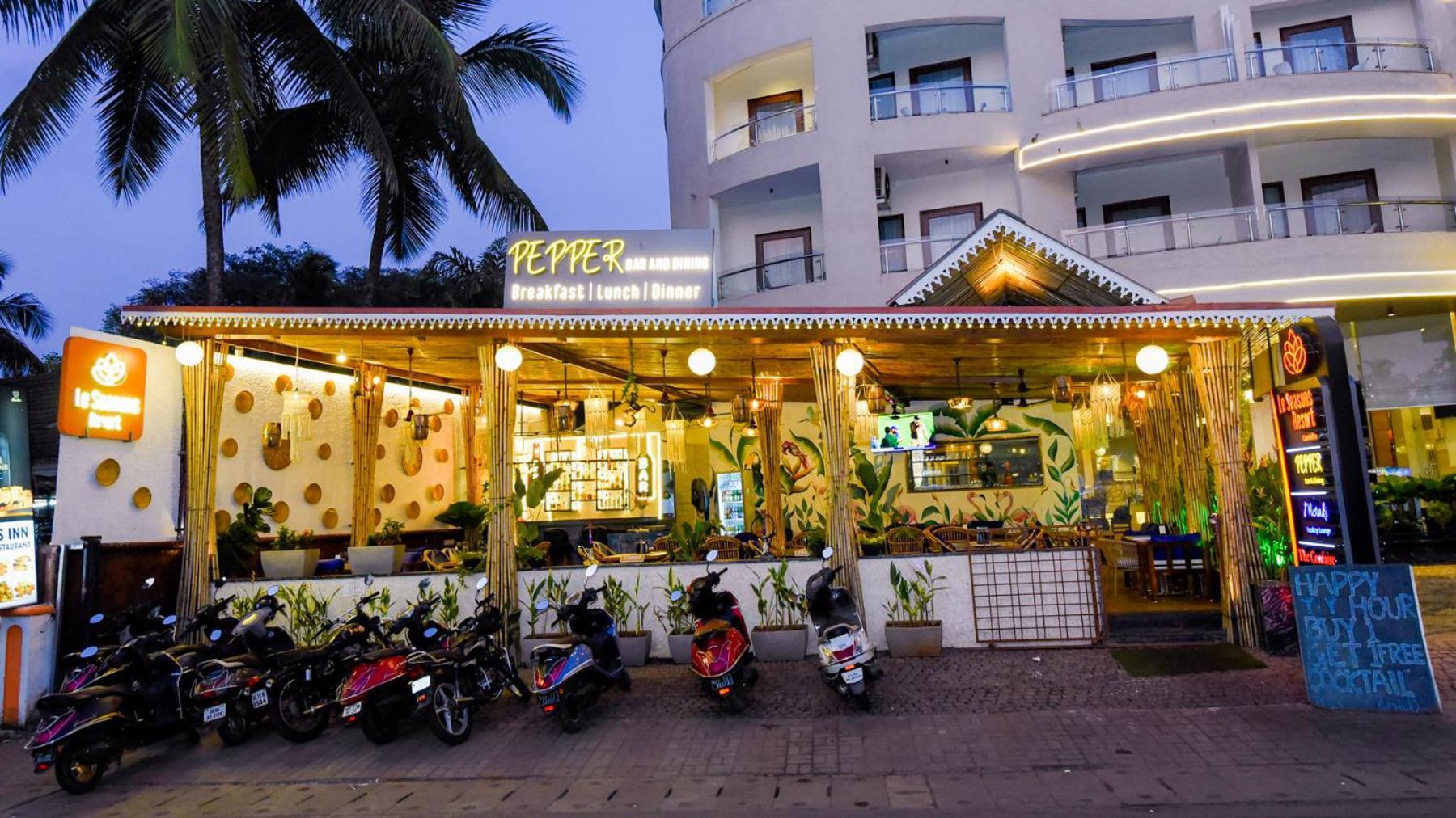 Le Seasons Resort Candolim Eksteriør billede